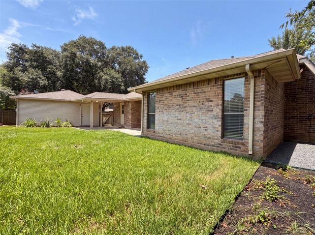 2002 Windmill Drive, Richmond, TX 77406