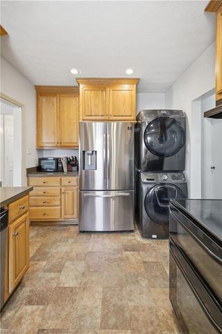 4009 Catesby Jones DR, Hampton, VA 23669