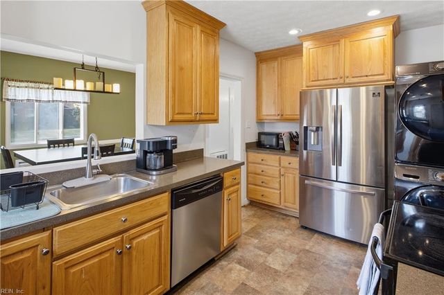 4009 Catesby Jones DR, Hampton, VA 23669