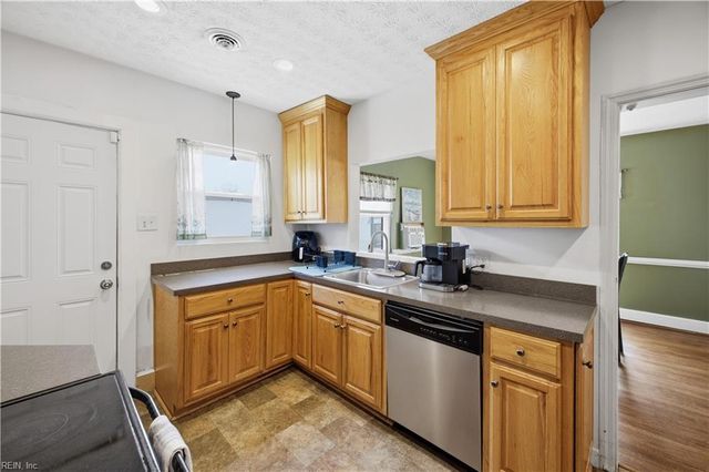 4009 Catesby Jones DR, Hampton, VA 23669