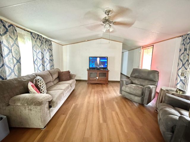2216 Smith Street, Orange, TX 77630