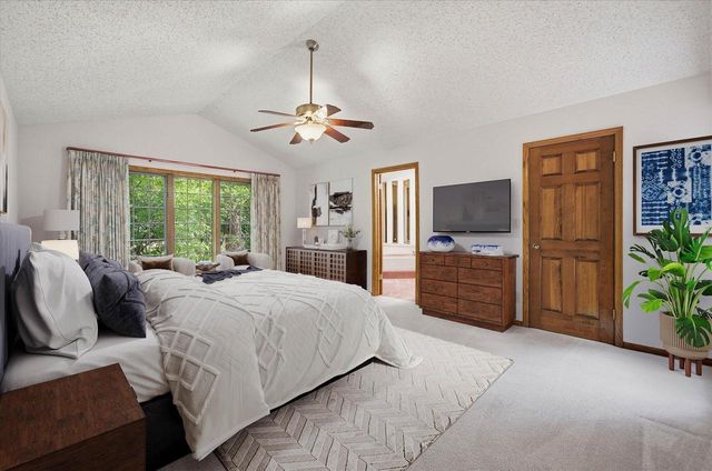 5321 W Woodland DRIVE, Brown Deer, WI 53223