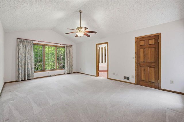 5321 W Woodland DRIVE, Brown Deer, WI 53223