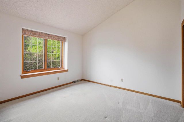 5321 W Woodland DRIVE, Brown Deer, WI 53223