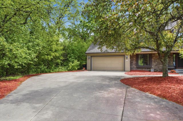 5321 W Woodland DRIVE, Brown Deer, WI 53223