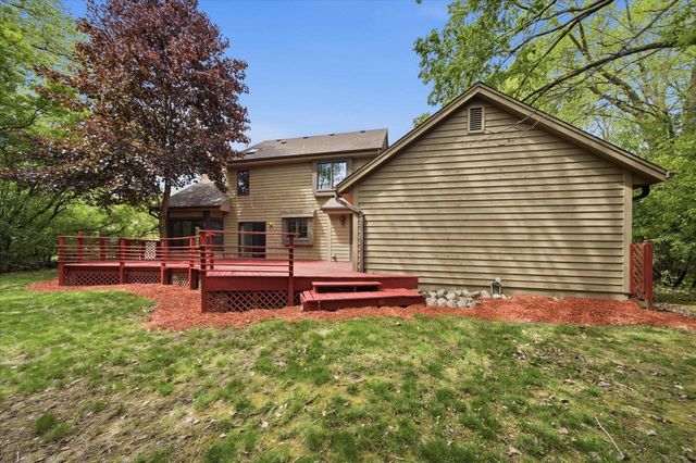5321 W Woodland DRIVE, Brown Deer, WI 53223