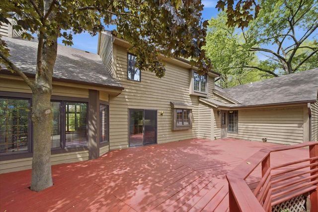 5321 W Woodland DRIVE, Brown Deer, WI 53223