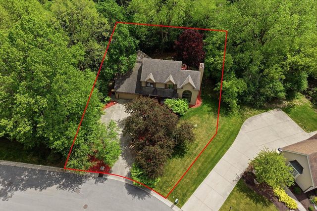 5321 W Woodland DRIVE, Brown Deer, WI 53223