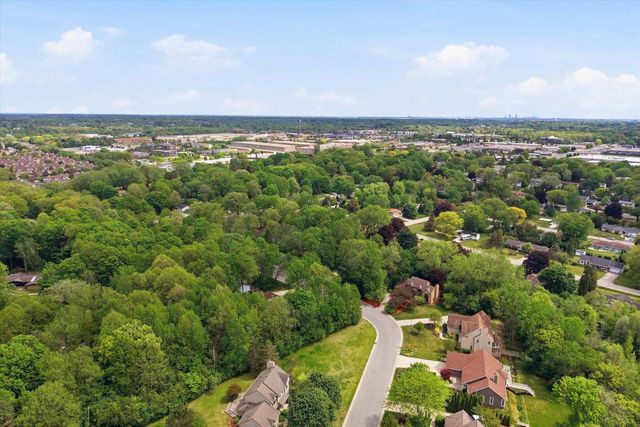 5321 W Woodland DRIVE, Brown Deer, WI 53223
