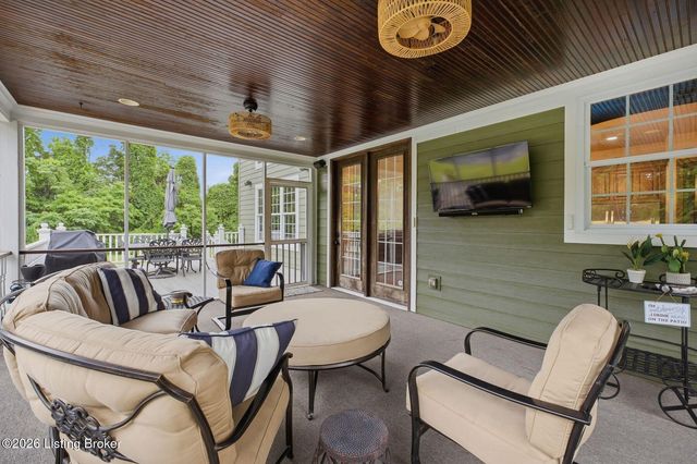 7901 Dobson Ln, Louisville, KY 40291