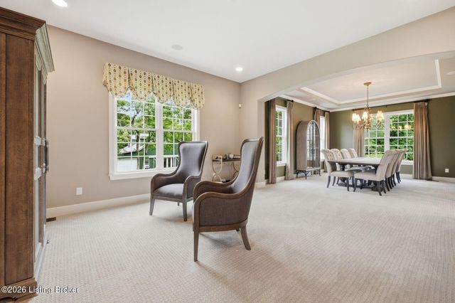 7901 Dobson Ln, Louisville, KY 40291