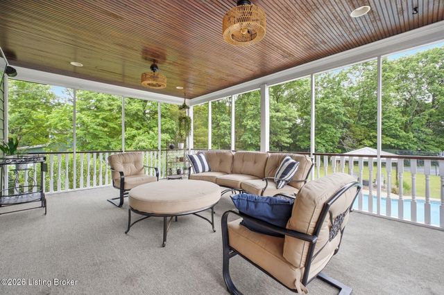 7901 Dobson Ln, Louisville, KY 40291