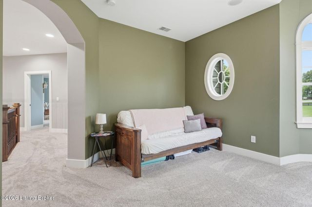 7901 Dobson Ln, Louisville, KY 40291