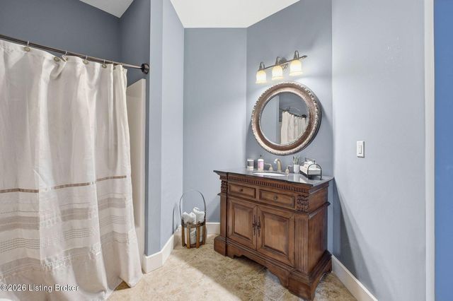 7901 Dobson Ln, Louisville, KY 40291