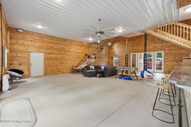 7901 Dobson Ln, Louisville, KY 40291