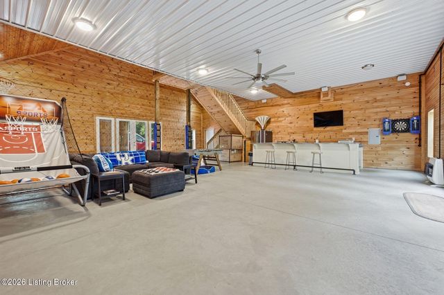 7901 Dobson Ln, Louisville, KY 40291