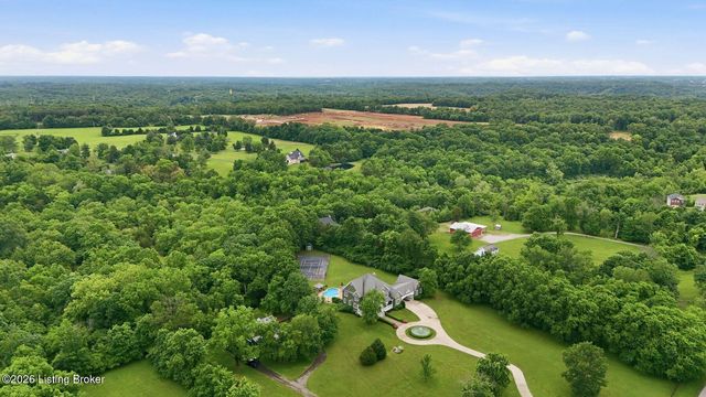 7901 Dobson Ln, Louisville, KY 40291
