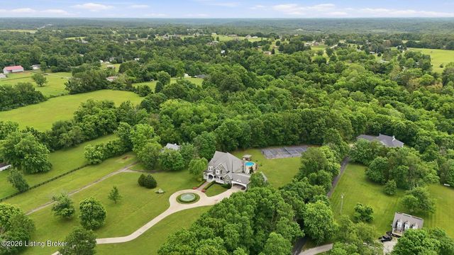 7901 Dobson Ln, Louisville, KY 40291