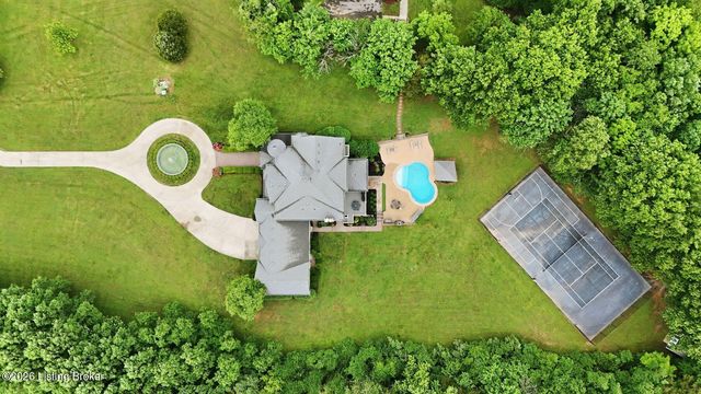 7901 Dobson Ln, Louisville, KY 40291