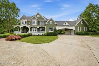 7901 Dobson Ln, Louisville, KY 40291