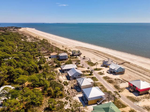 308 Audubon Place, Dauphin Island, AL 36528