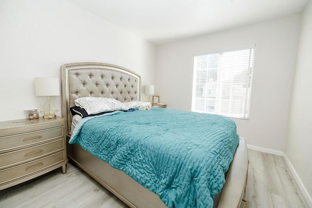 433 Snow Spring Ct, Waterford, CA 95386