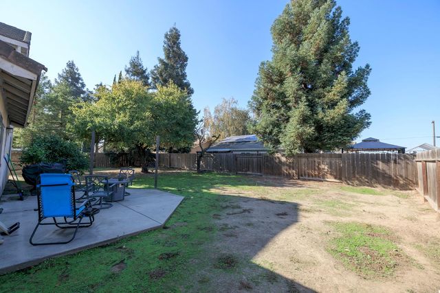 433 Snow Spring Ct, Waterford, CA 95386