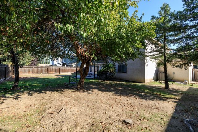 433 Snow Spring Ct, Waterford, CA 95386