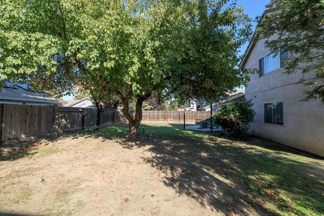433 Snow Spring Ct, Waterford, CA 95386