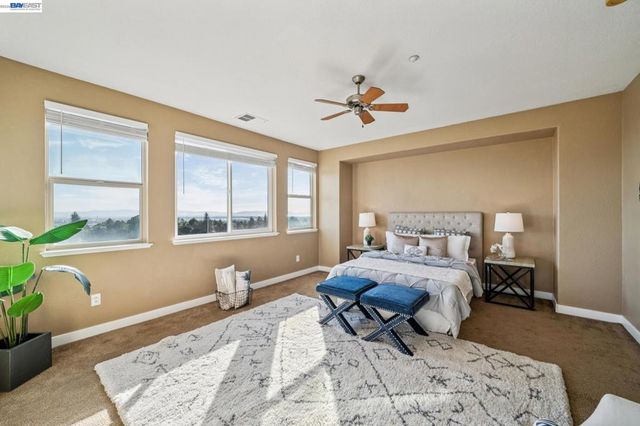 6403 Blue Rock Ct, Oakland, CA 94605