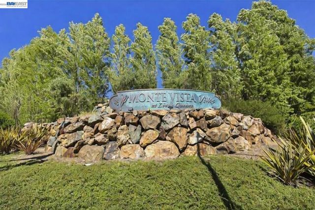 6403 Blue Rock Ct, Oakland, CA 94605