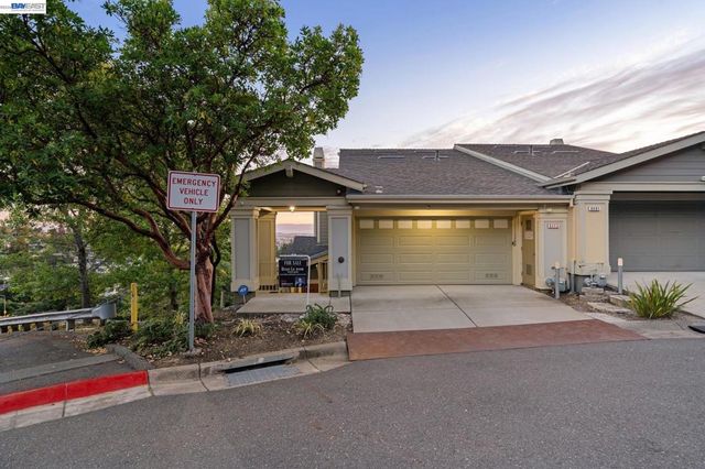 6403 Blue Rock Ct, Oakland, CA 94605