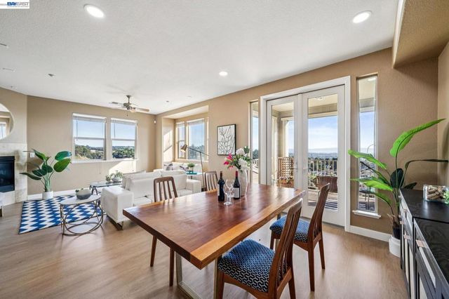 6403 Blue Rock Ct, Oakland, CA 94605