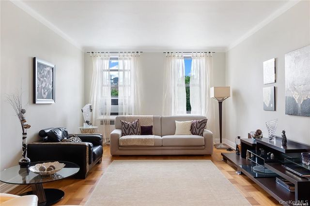 84-51 Beverly Road 6R, Kew Gardens, NY 11415