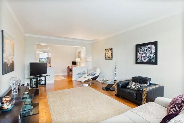 84-51 Beverly Road 6R, Kew Gardens, NY 11415