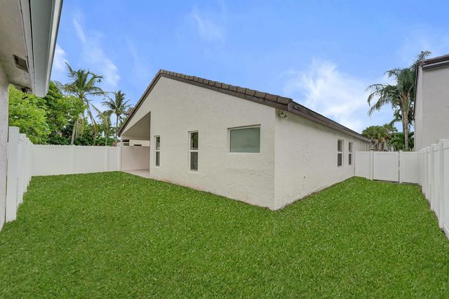 18343 SW 5TH Court, Pembroke Pines, FL 33029