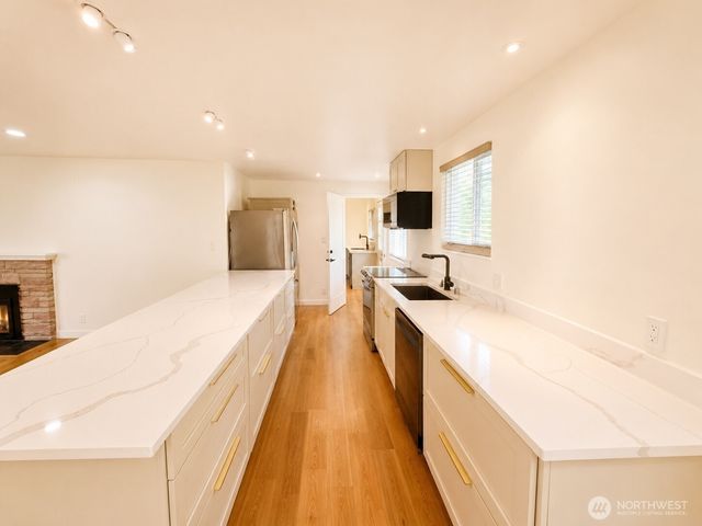 19001 Wallingford Ave N, Shoreline, WA 98133