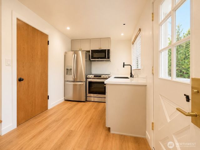 19001 Wallingford Ave N, Shoreline, WA 98133