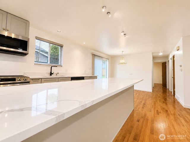 19001 Wallingford Ave N, Shoreline, WA 98133