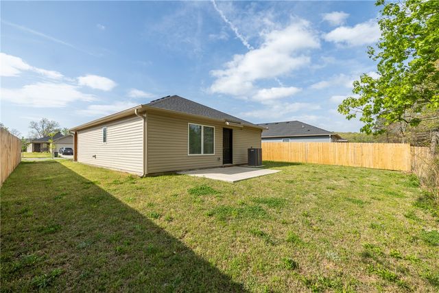 2418 S Ouachita Drive, Fayetteville, AR 72701