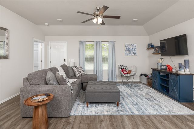 2418 S Ouachita Drive, Fayetteville, AR 72701