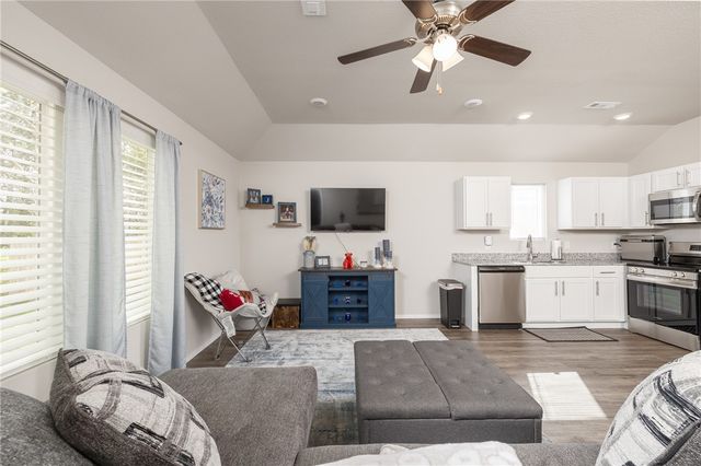 2418 S Ouachita Drive, Fayetteville, AR 72701