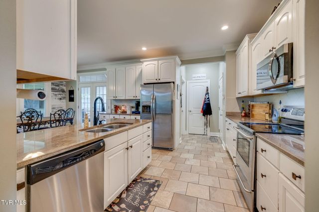 145 Grande Harbor Way, Blountville, TN 37617