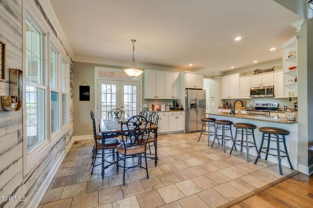 145 Grande Harbor Way, Blountville, TN 37617