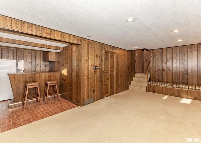 3332 16TH Street, Moline, IL 61265