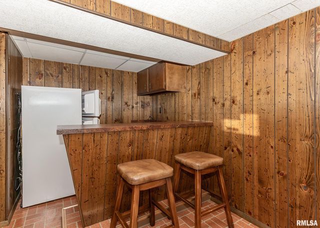 3332 16TH Street, Moline, IL 61265