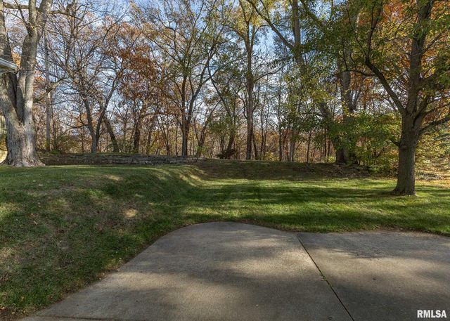 3332 16TH Street, Moline, IL 61265