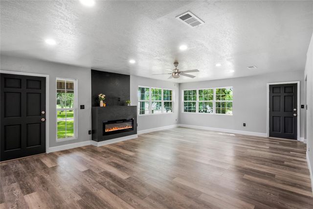 266 Lakeland Road, Huntsville, TX 77320