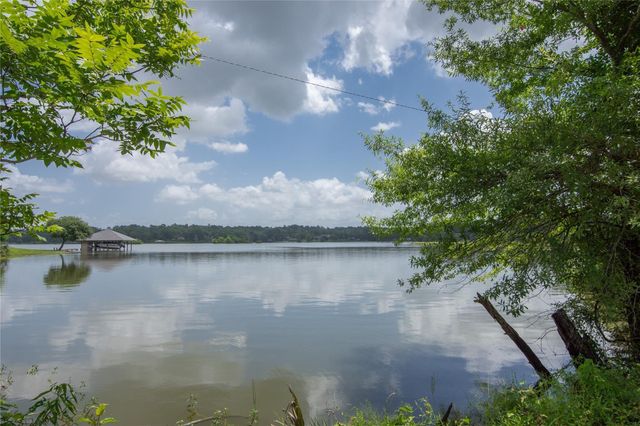 266 Lakeland Road, Huntsville, TX 77320