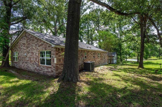 266 Lakeland Road, Huntsville, TX 77320